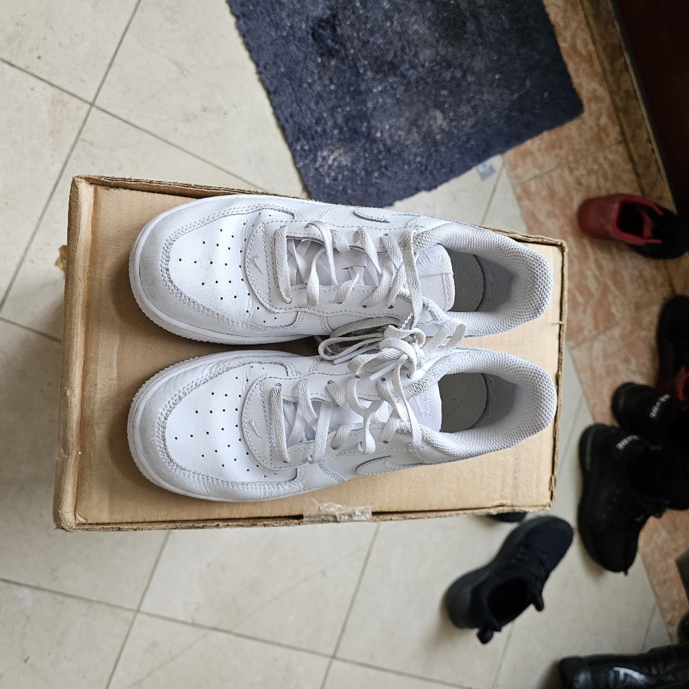 Used boys Nike Air Force 1's
